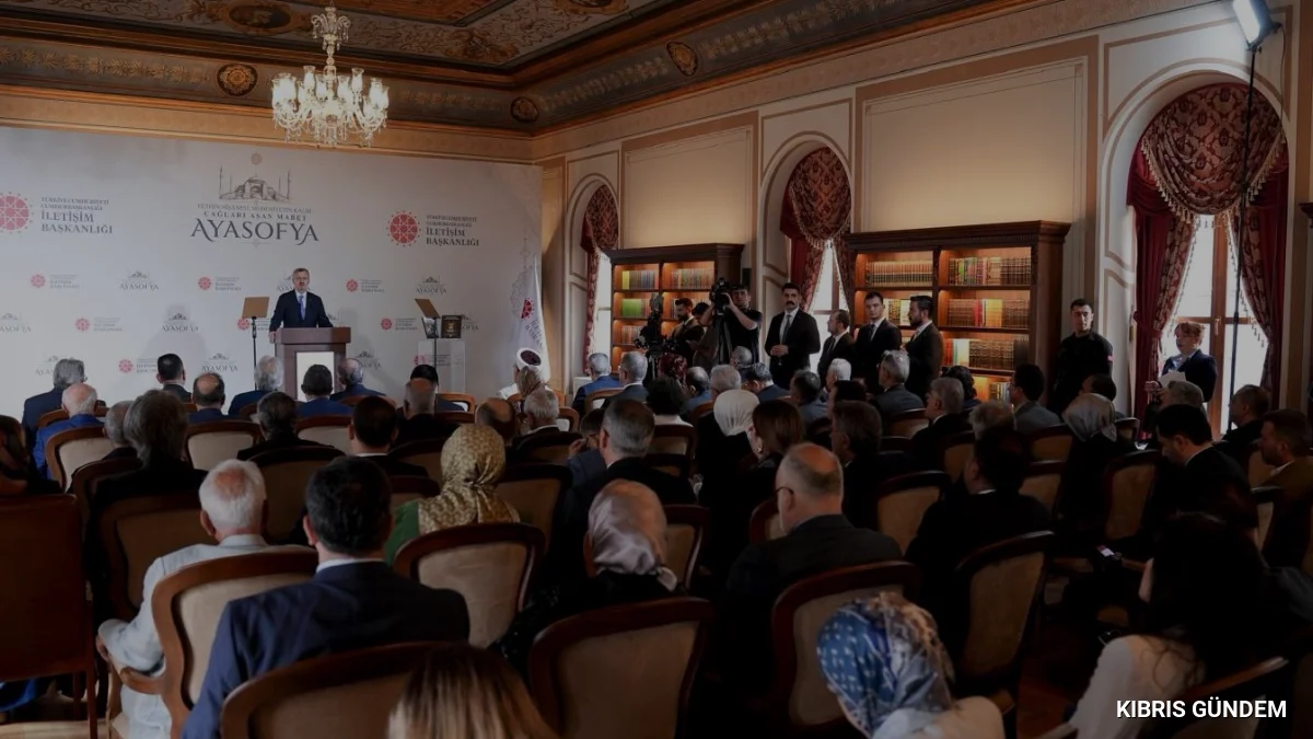 Burhanettin Duran Ayasofya Bir Medeniyet Emanetidir