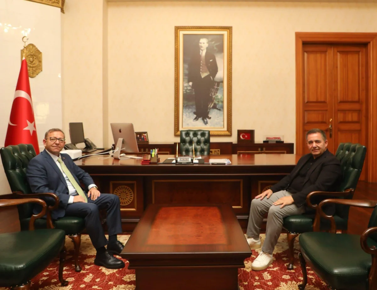 Mülkiye Başmüfettişi Hüdayar Mete Buhara'dan Vali Ziya Polat'a ziyaret