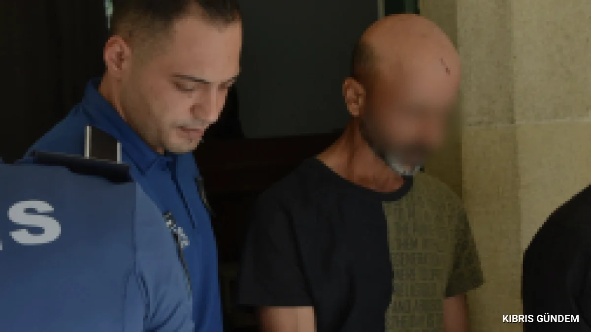 Yeşilyurt bölgesindeki serada Hint keneviri operasyonu