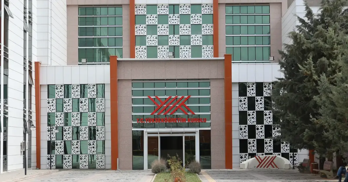 YÖK'ten depremzede üniversite öğrencilerine bir yıl daha destek