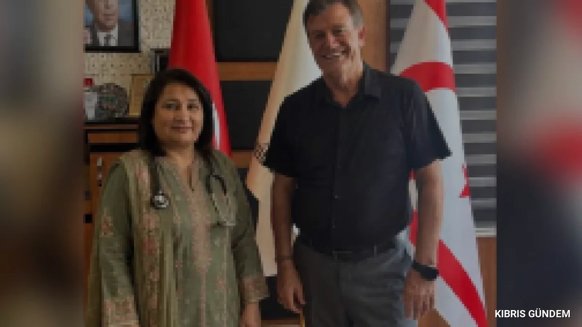 Dr Nargis Zakaria Bibi Yeniden Doğuş Partisine katıldı