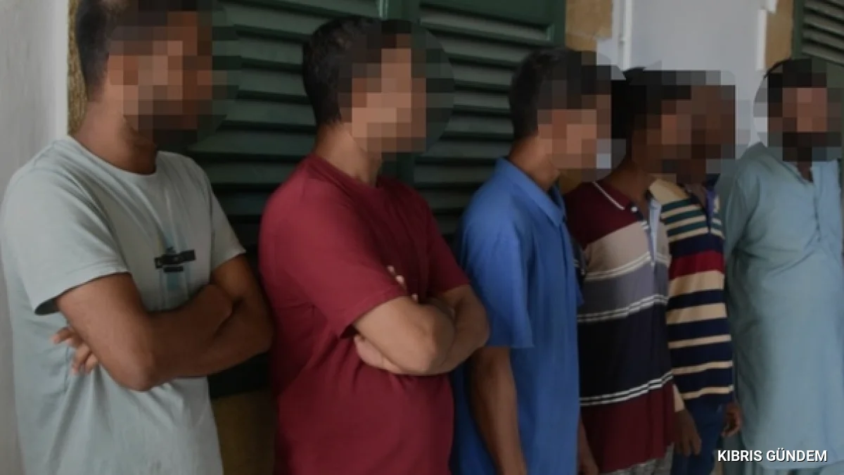 İkamet izinsiz yakalanan 6 yabancı uyruklu şahsa 8 gün ek tutukluluk