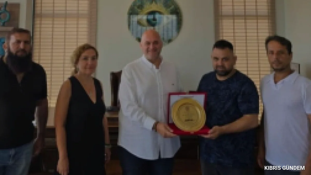Maraş Gençlik Spor Kulübü Başkanı Özkuyucu Nahit Öncüye Teşekkür Etti