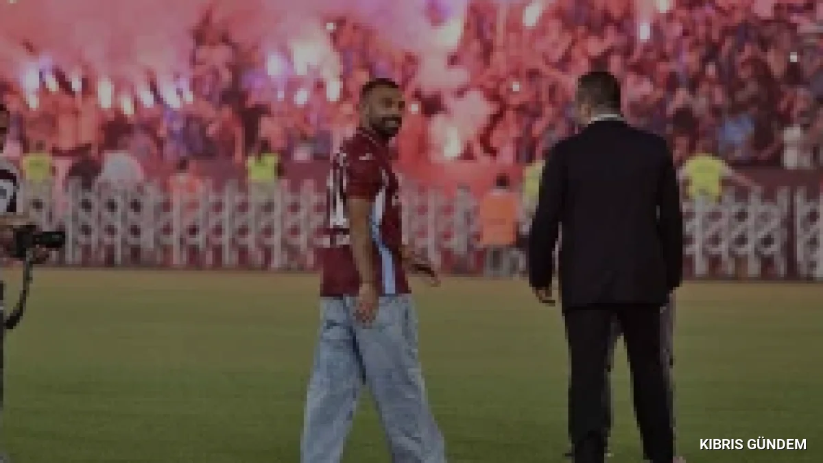 Muhammed Salah Trabzonspor için Papara Parkta imzayı attı