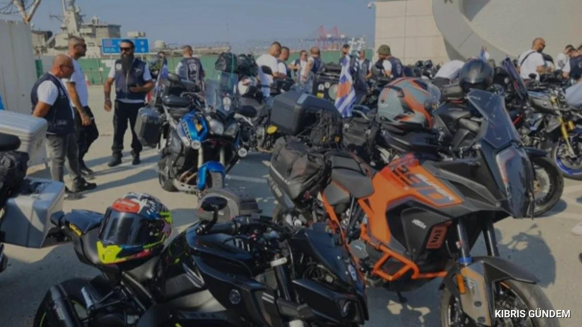 Rum motosikletli gruptan sınır kapılarında anma eylemi
