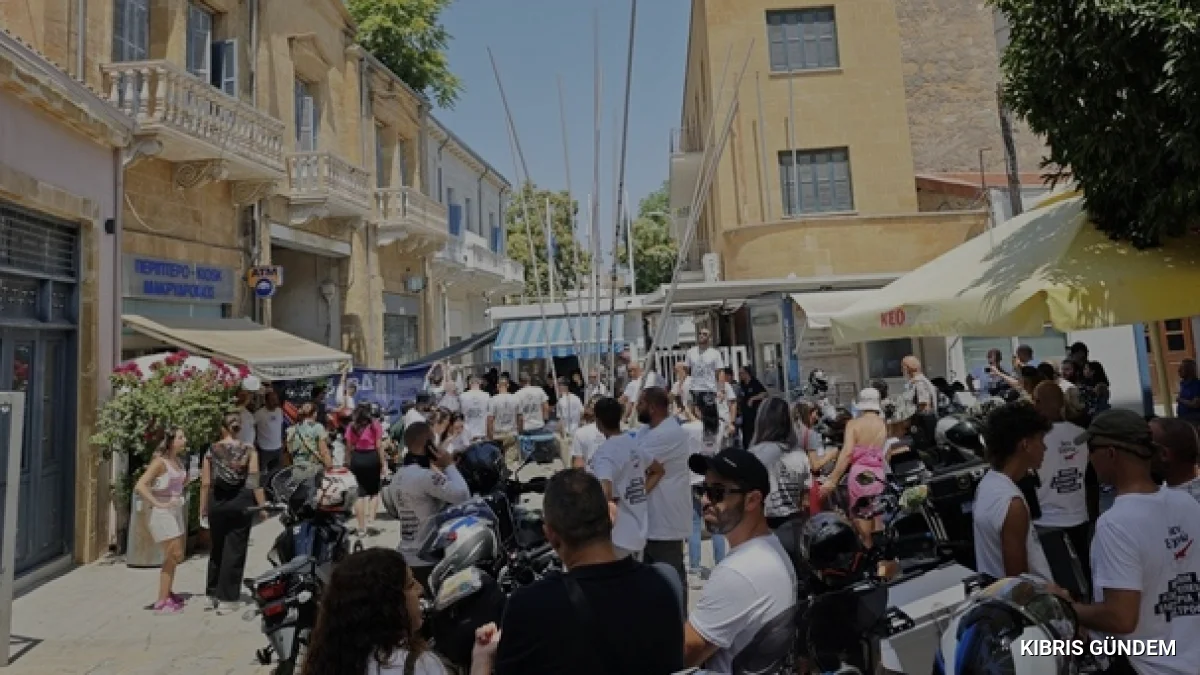 Rum Motosikletlilerden Sınır Kapılarında Sembolik Eylem