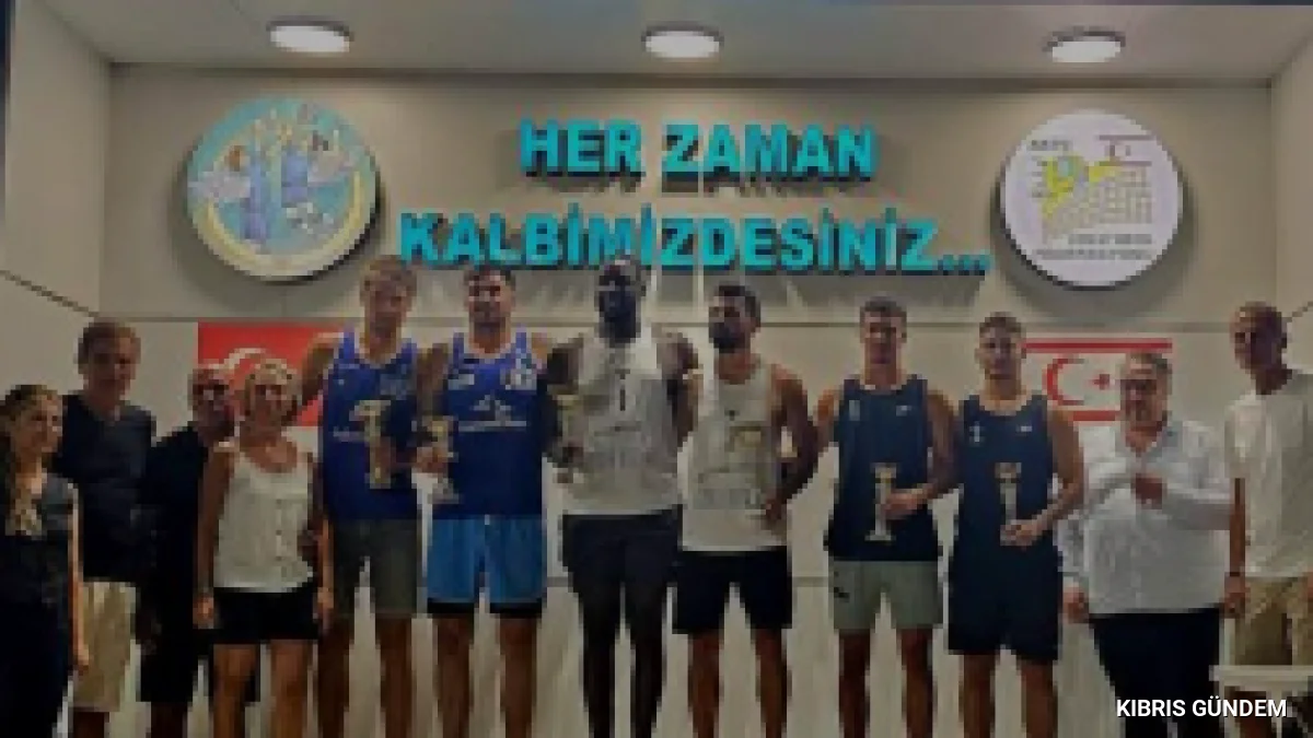 Şampiyon Melekler Plaj Voleybol Liginde Şampiyonlar Belli Oldu