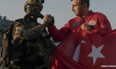 Selçuk Bayraktar Gölcükte SAT ve SAS Komandolarıyla Buluştu