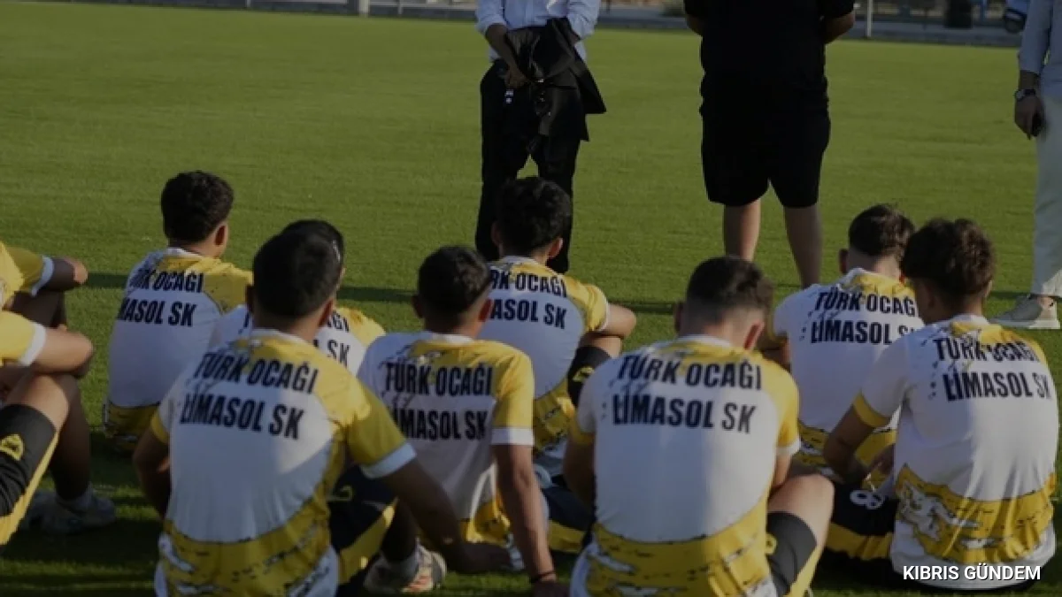 Türk Ocağı Limasol Spor Kulübüne Yeni Sentetik Saha Müjdesi