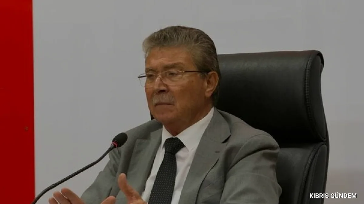Ünal Üstel Rum Yönetiminin Baskı Politikalarına Tepki Gösterdi