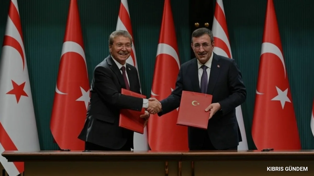 Ünal Üstel'den Rum Yönetimine Doğal Gaz Hattı Tepkisi