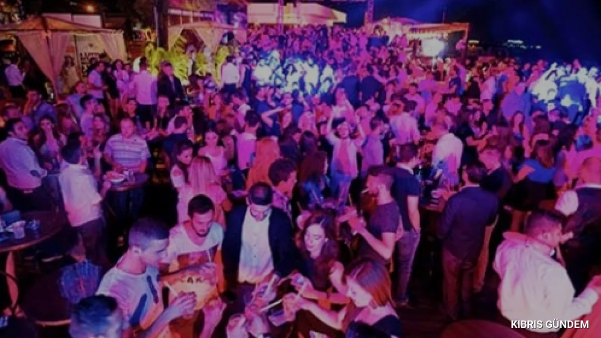 Girne açıklarındaki gemi kazası nedeniyle eğlenceye yasak geldi