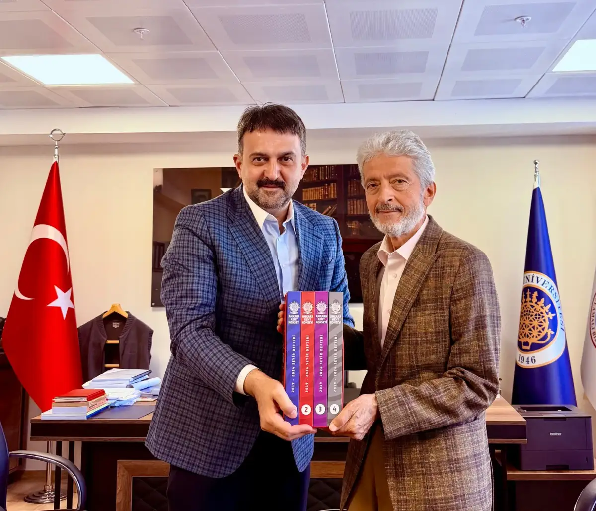 AKK Başkanı Halil İbrahim Yılmaz Prof. Dr. Mustafa Tuna'yı ziyaret etti