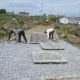 Kars'ta kırsal altyapı atağı: Parke taşı ve asfalt çalışmaları aralıksız sürüyor