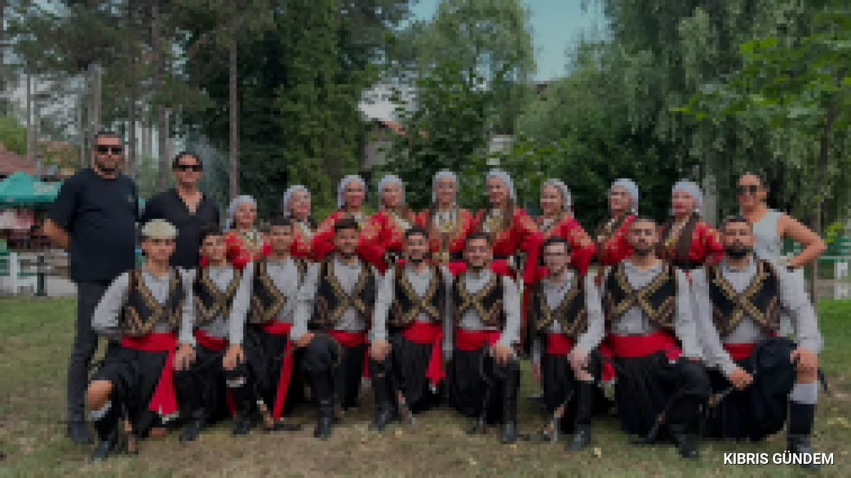 LAÇ Belediyesi Halk Dansları Topluluğu Sırbistan'da Sahne Aldı