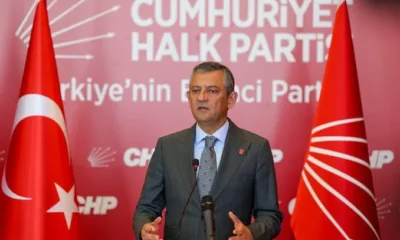 Özgür Özel ve 90 milletvekili CHP'den ayrılarak Yeni Parti'ye katıldı