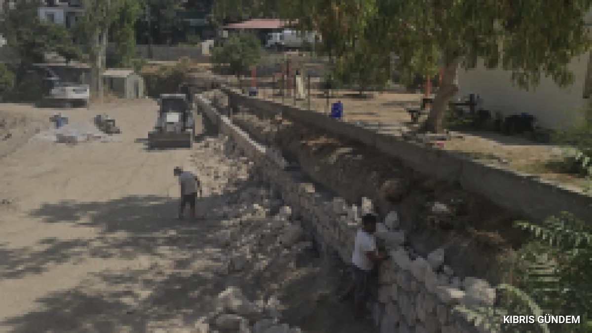 Tatlısu Belediyesi festival alanı için yenileme çalışmalarını başlattı