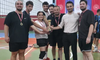 Tirebolu’da Çimen Dede Voleybol Turnuvası Sona Erdi
