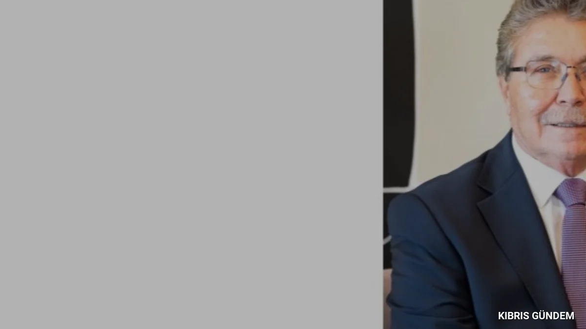 Ünal Üstel Hakan Fidanın Kıbrıs Meselesindeki Tutumunu Değerlendirdi