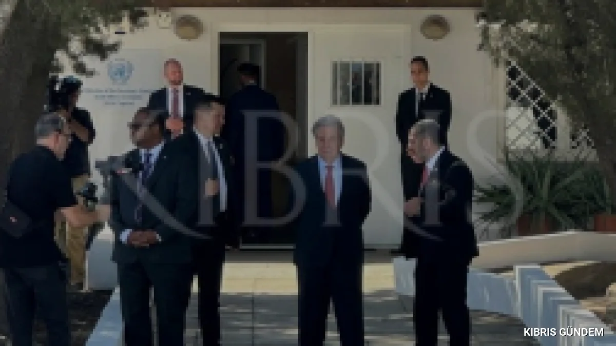 BM Genel Sekreteri Guterres Kıbrıs liderleriyle ara bölgede toplandı