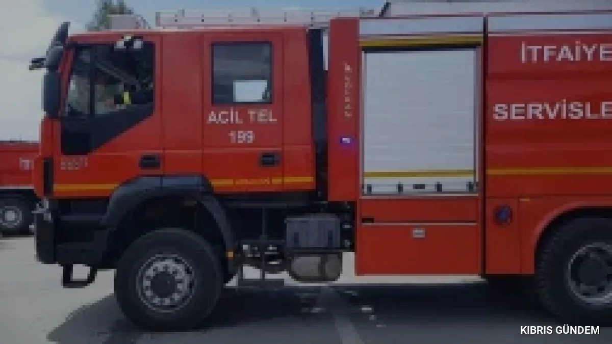 Boğaziçi İskele ana yolunda seyir halindeki tırda yangın çıktı