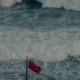 Girne Belediyesinden deniz uyarısı tüm plajlarda kırmızı bayrak