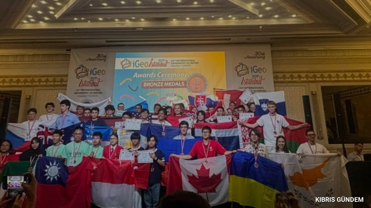 İstanbuldaki Uluslararası Coğrafya Olimpiyatında Rum Bayrağı Krizi