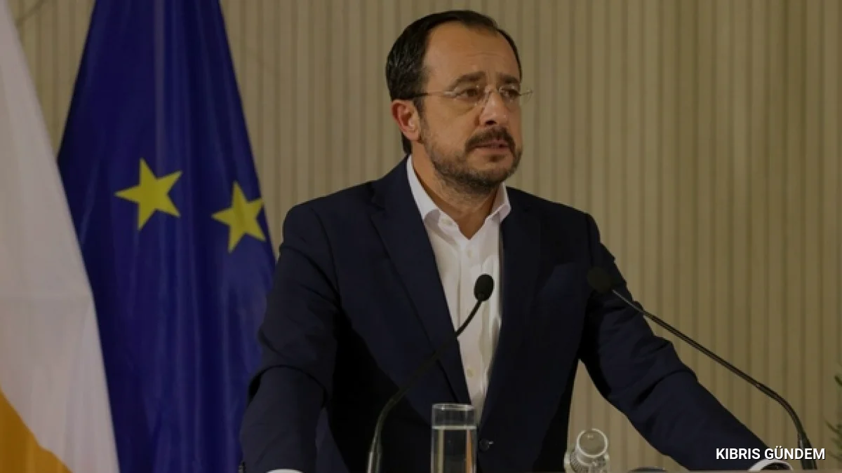 Rum Yönetimi Lideri Hristodulidis kabinesinde değişikliğe gitti