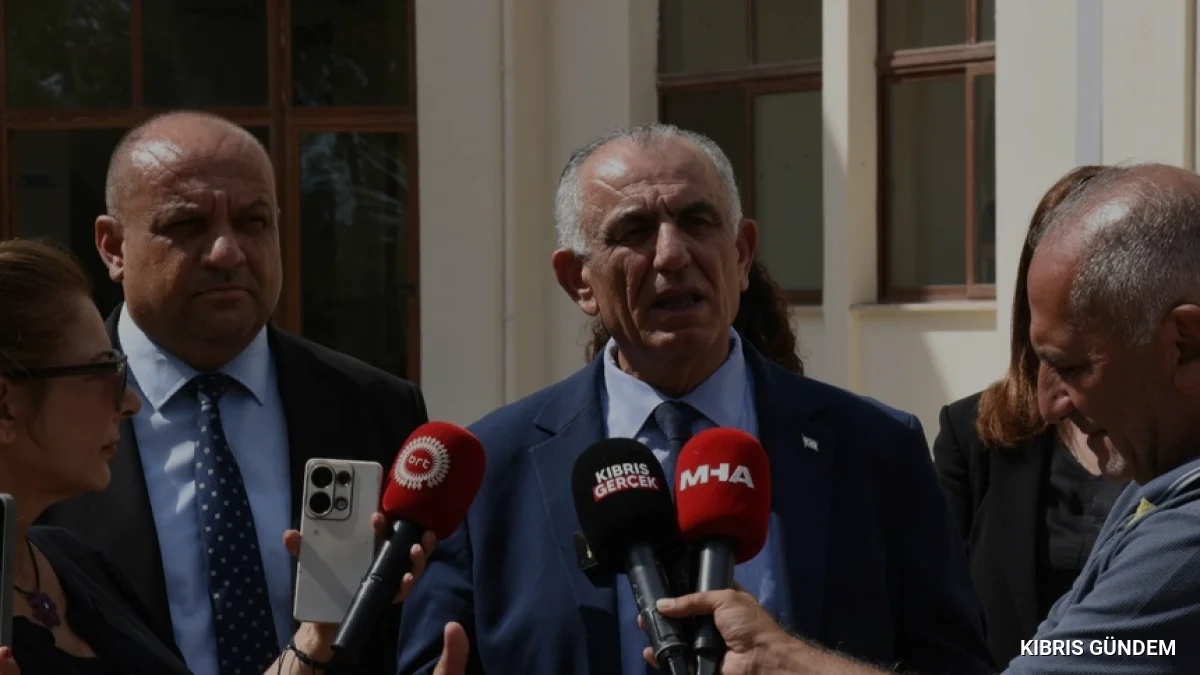 Bakan Çavuşoğlu Namık Kemal Lisesi güçlendirme çalışmalarını inceledi