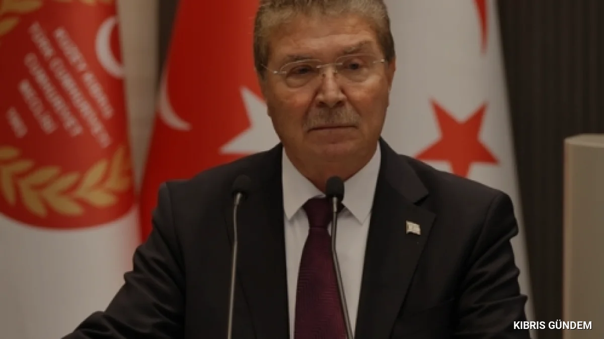 Başbakan Üstel'den Erhürman'a Karma Oy Kararı Eleştirisi