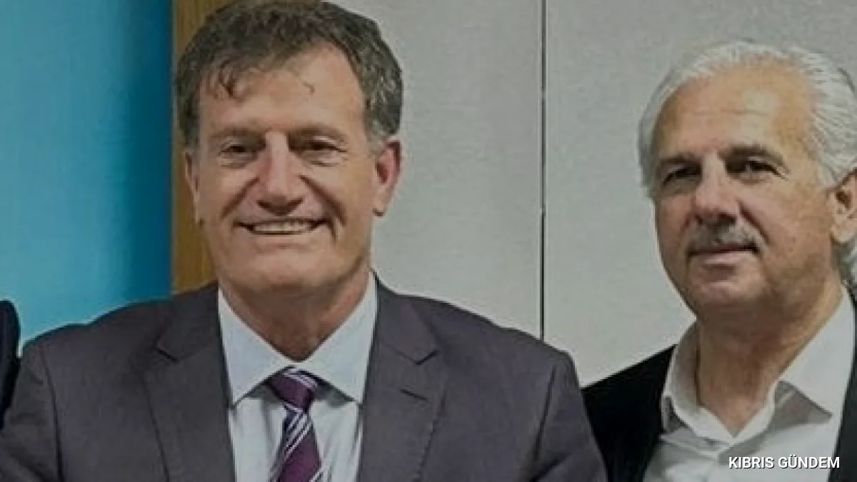 Erhan Arıklı sessizliğini Enver Hoca paylaşımıyla bozdu