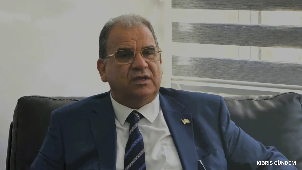Faiz Sucuoğlu Bayındırlık ve Ulaştırma Bakanlığı görevini devraldı