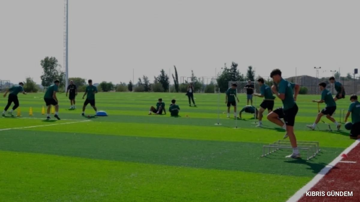 Küçük Kaymaklı U17 ve U19 Takımları Antrenmanlarını YDÜ Tesislerinde Yapacak
