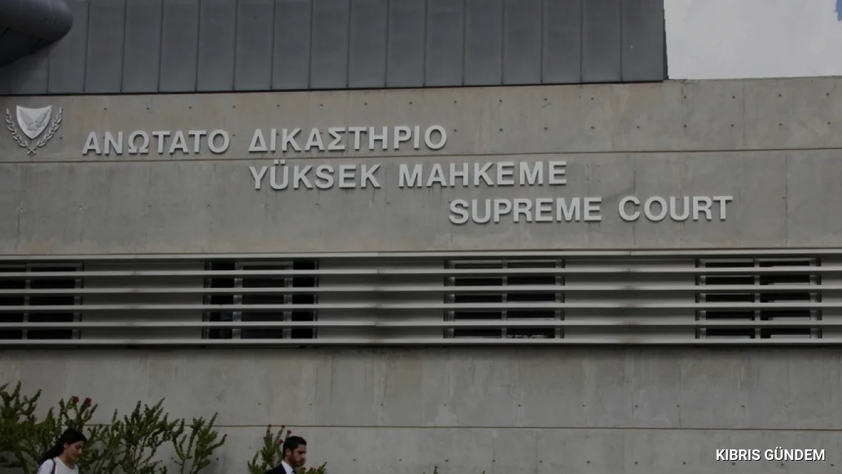 Rum Yüksek Mahkemesi polislerin veri erişim yetkisini inceleyecek