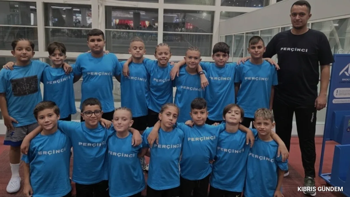 Tufan Erhürman Perçinci Futbol Akademisi U11 Takımını Tebrik Etti